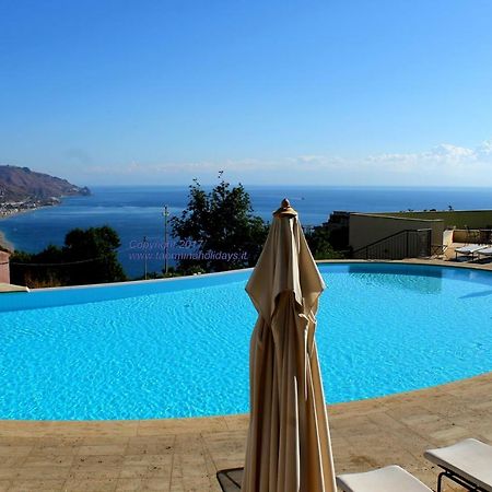 Taormina Chic Apartment Bagian luar foto