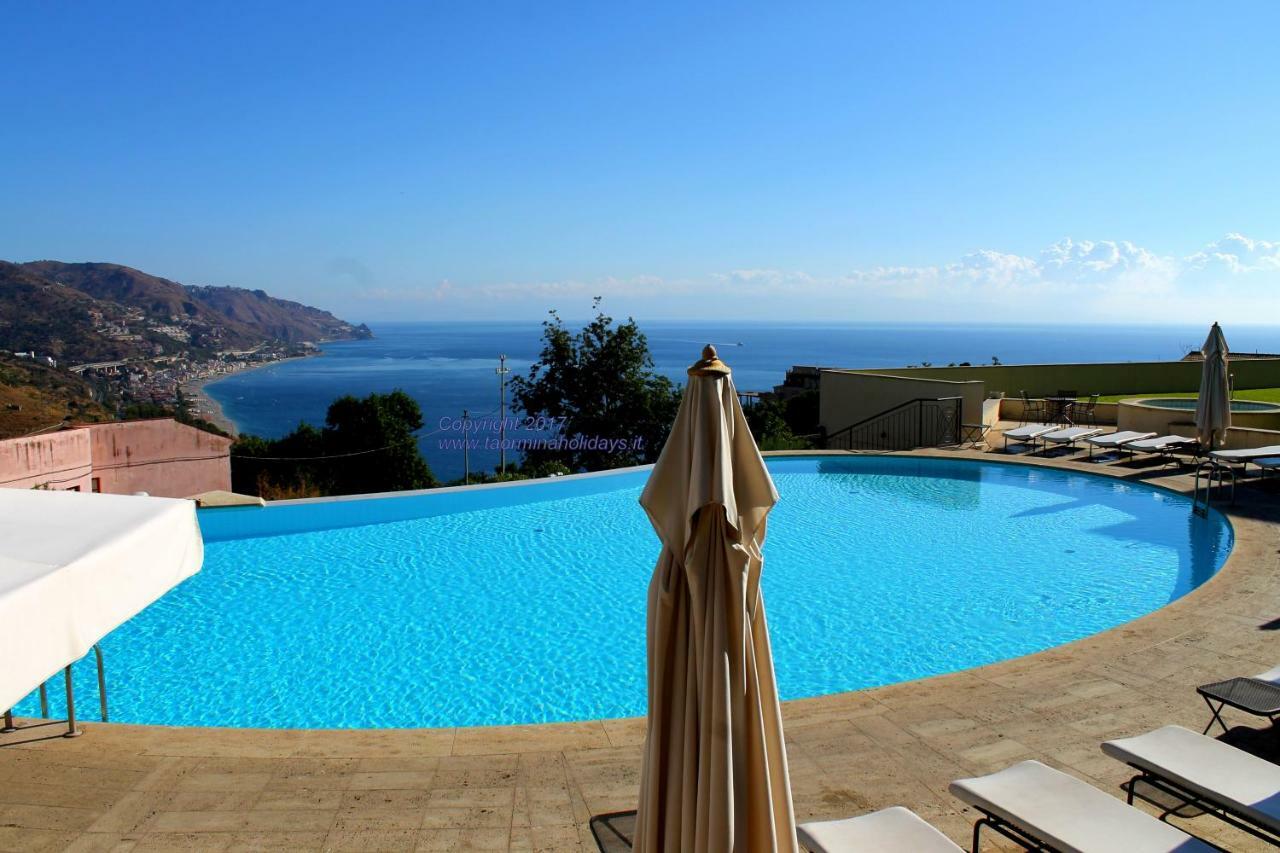Taormina Chic Apartment Bagian luar foto